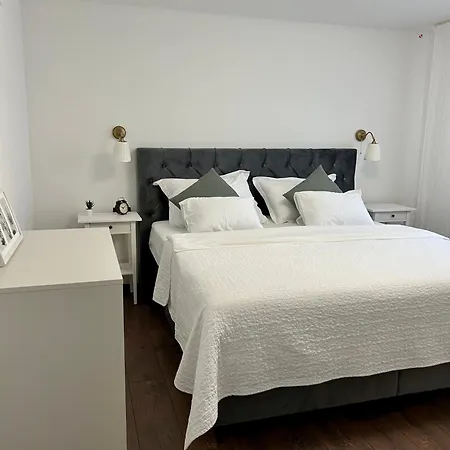 Juric 2 Apartman Brodarica