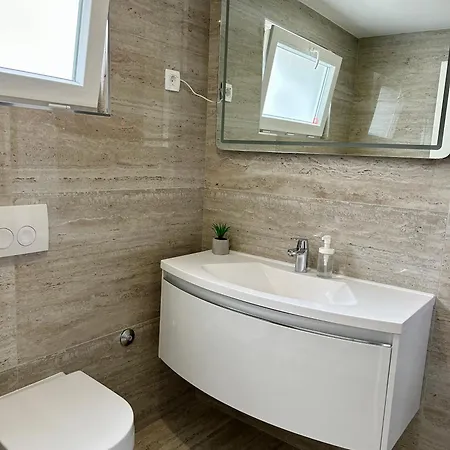Juric 2 Apartman Brodarica